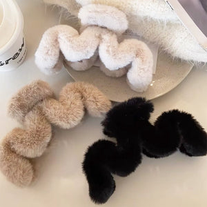 Fluffy Wave Hair Claw